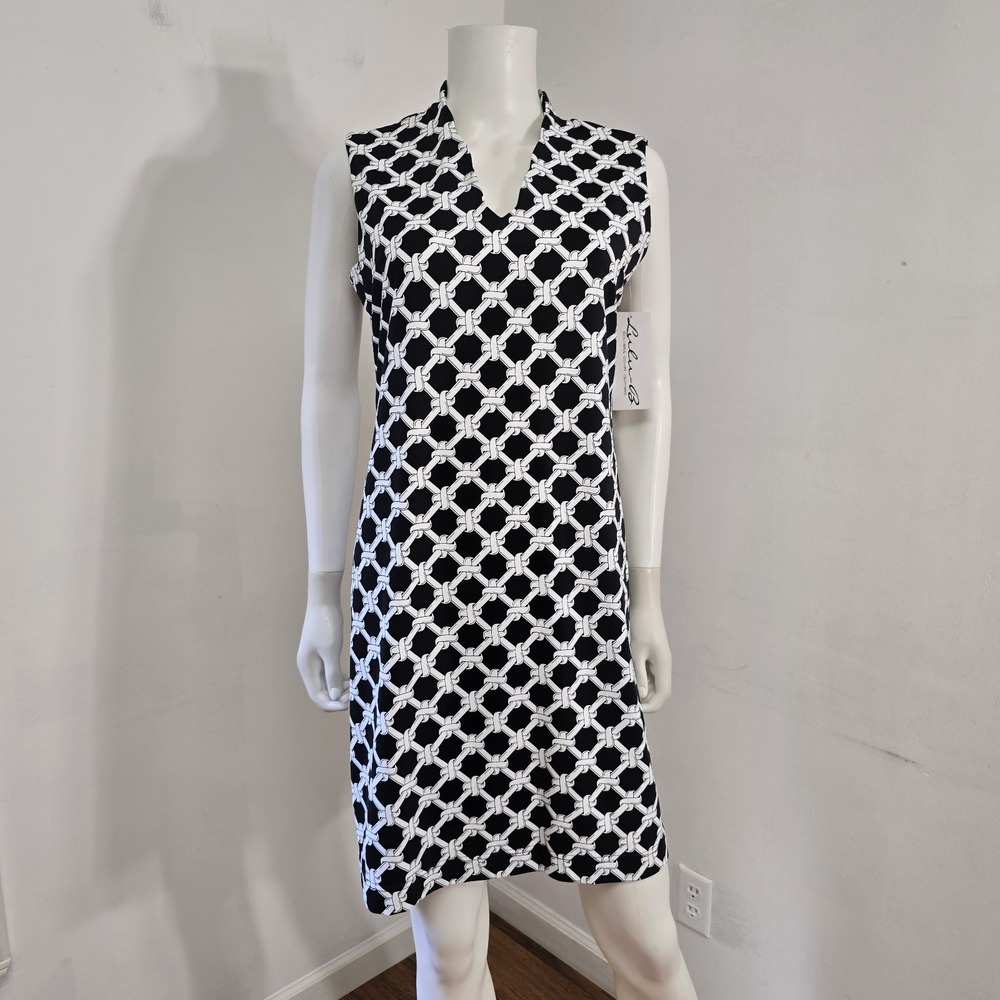 Lulu B Trellis Pattern Shift Dress Size L Black Sleeveless Scallop Neckline NWT